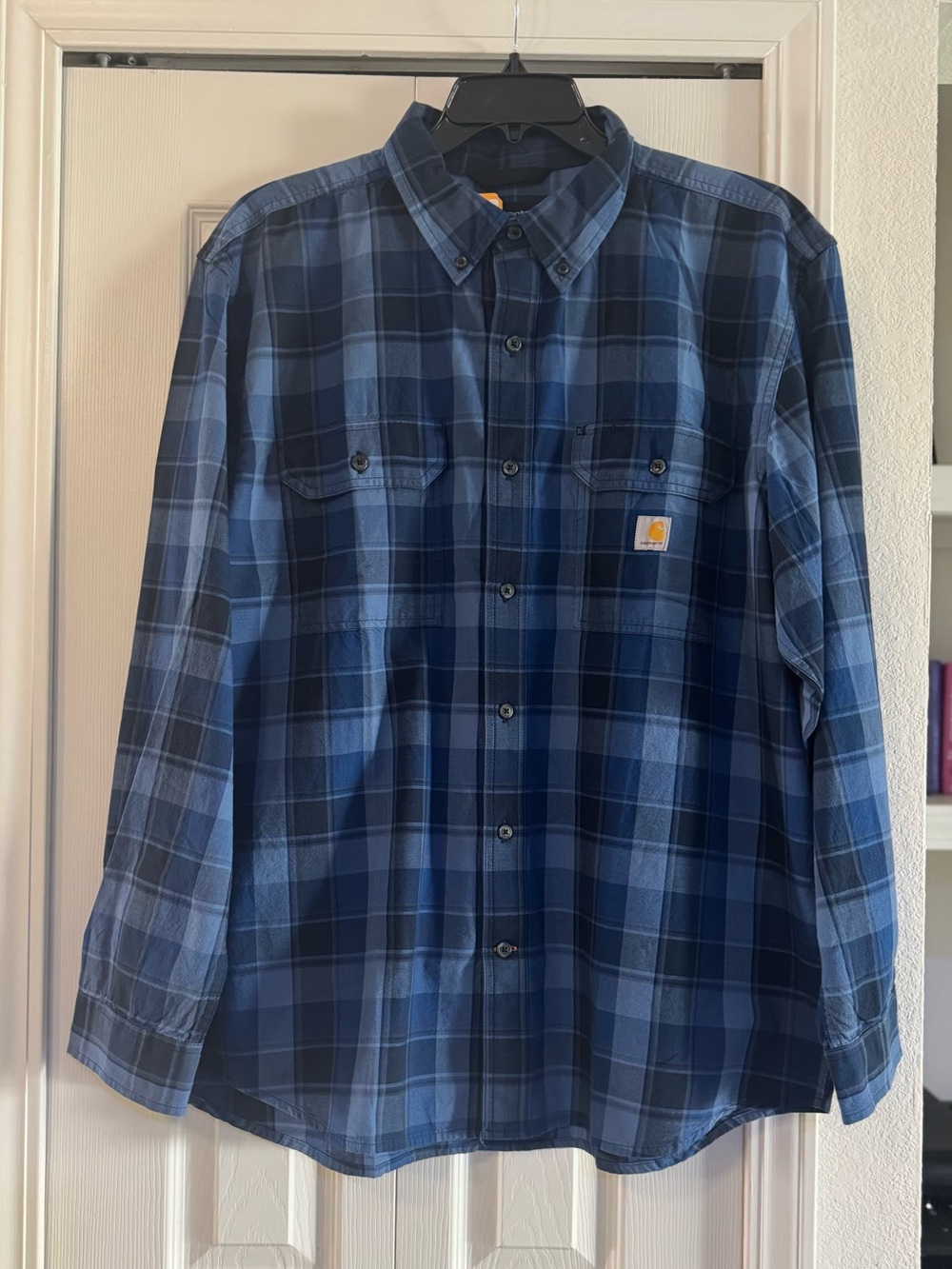 Carhartt Men's XL Navy and Blue Plaid Button-Down Chambray Shirt
